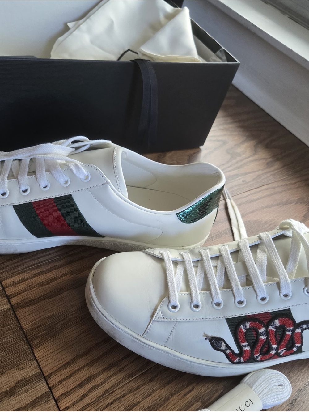 Gucci Ace Sneakers - White Leather w/Snake& Web Stripe - Size 10G Men’s